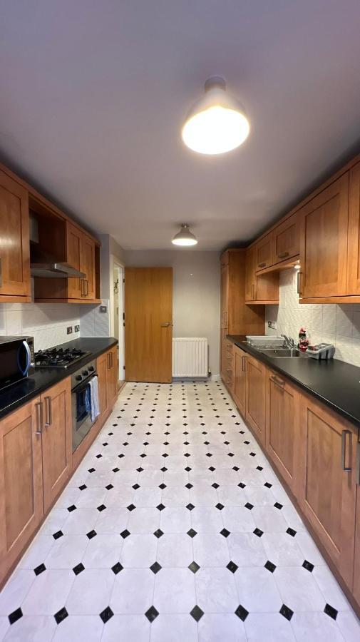 Edinburgh City Centre - Powderhall Modern Spacious 2 Bedroom Apartment With Free Parking Edimburgo Exterior foto